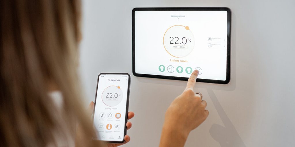 what is a smart thermostat